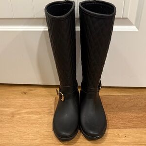 GUESS Black Quilted Women's Boots